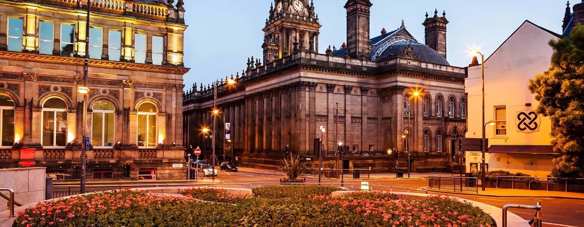 Coach hire Leeds with driver - The Coach Company UK
